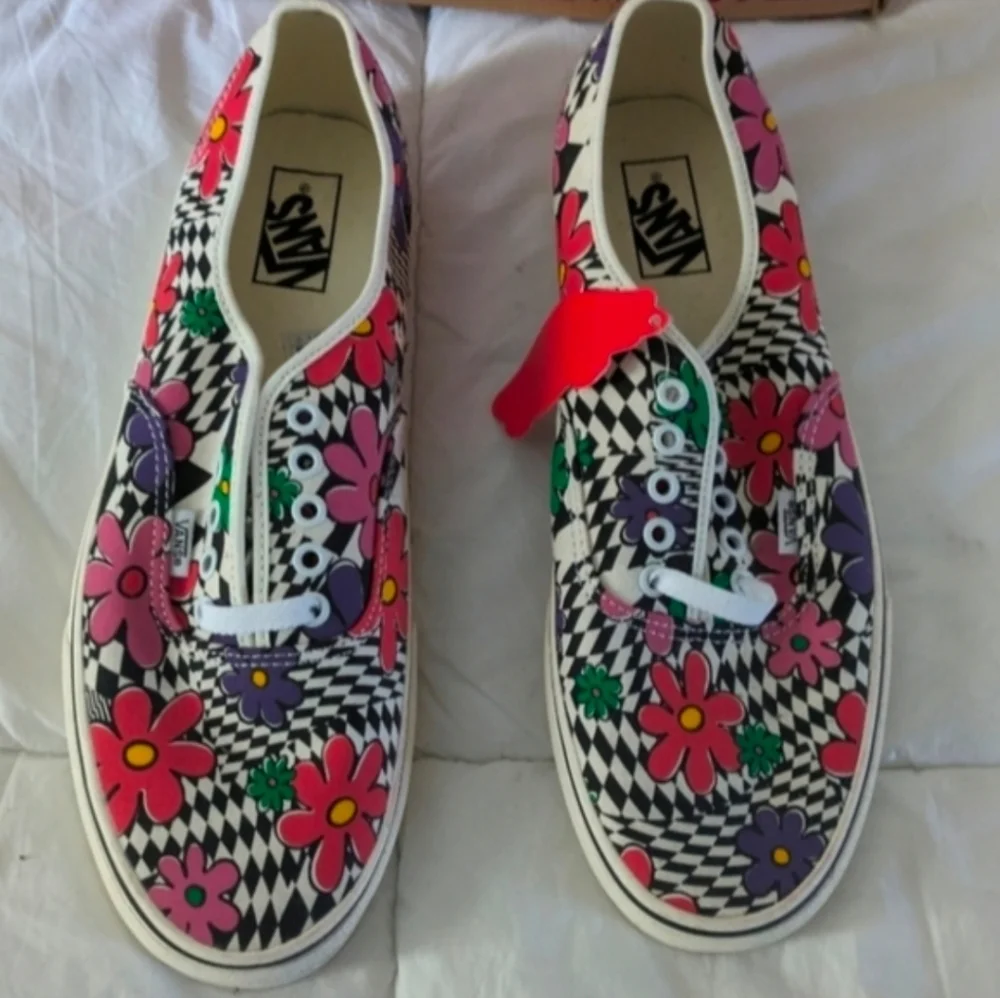 Vans Authentic Women 5 Printed Floral Checker VNOA348A40G 032026 - Picture 1 of 9